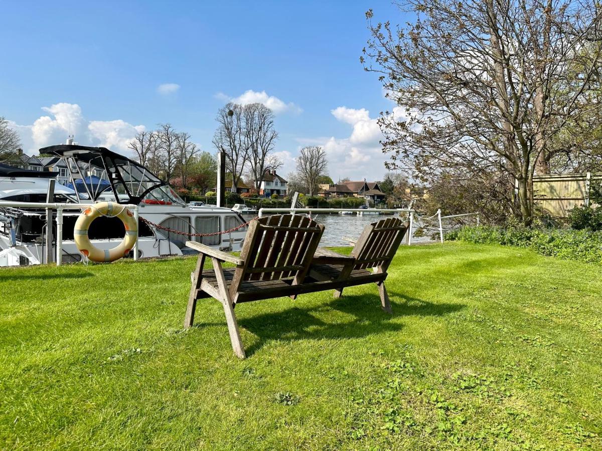 Riverside 1 Bed Basement Flat Near Hampton Court Palace East Molesey Exterior foto