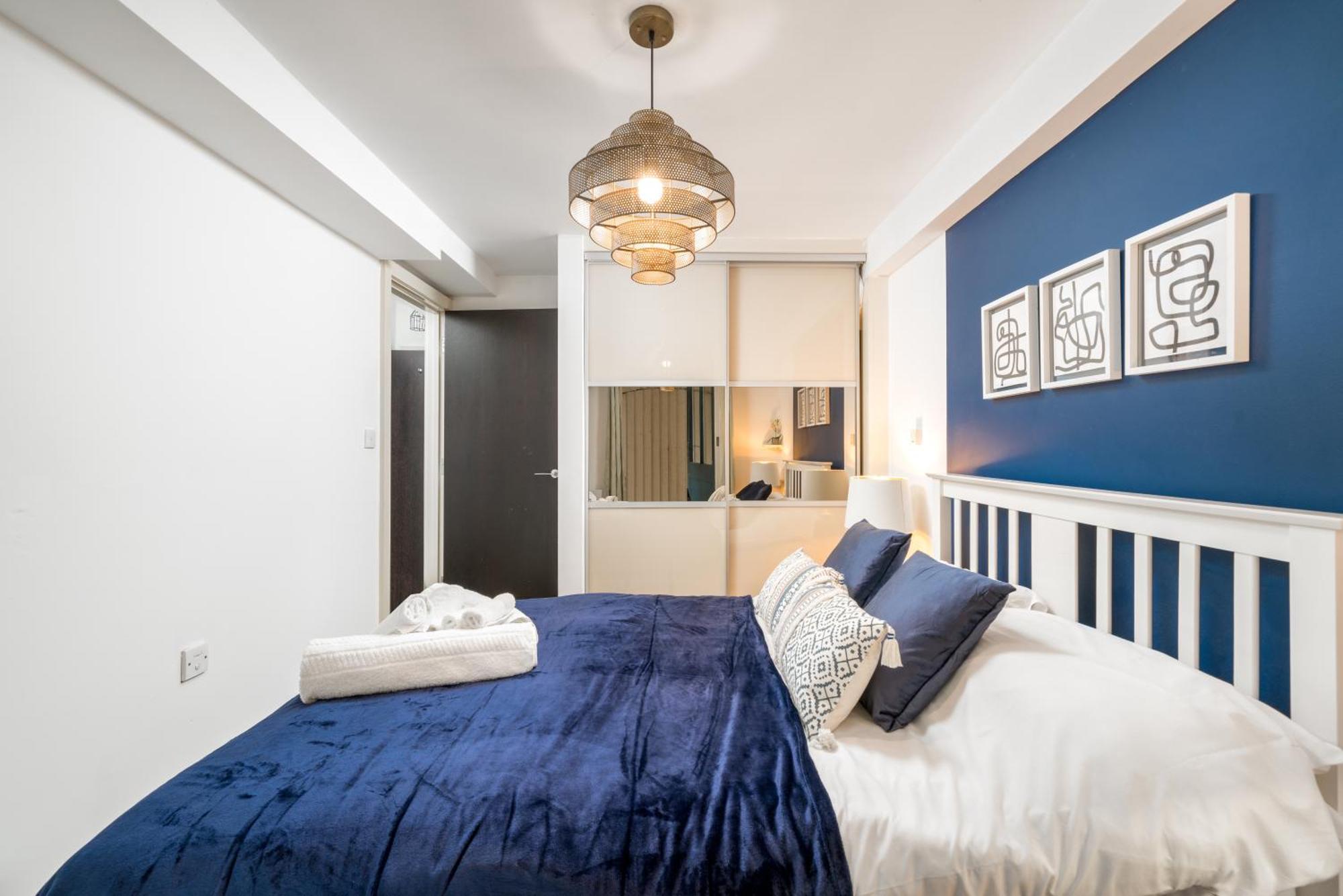 Riverside 1 Bed Basement Flat Near Hampton Court Palace East Molesey Exterior foto